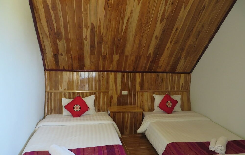 Фото Namkhan Riverside Hotel