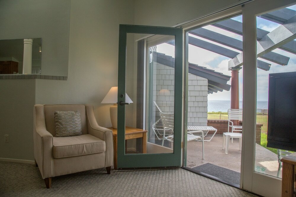 Фото Wave Crest Resort