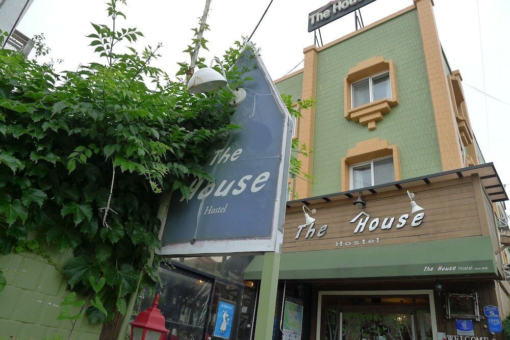 Фото The House Hostel