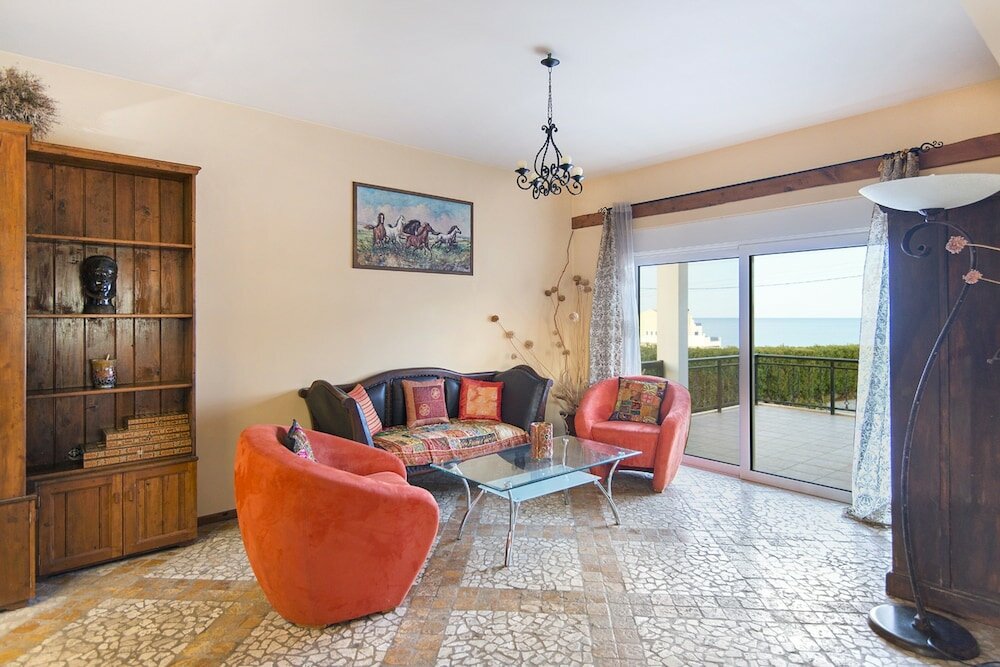 Фото Alkyoni Villa