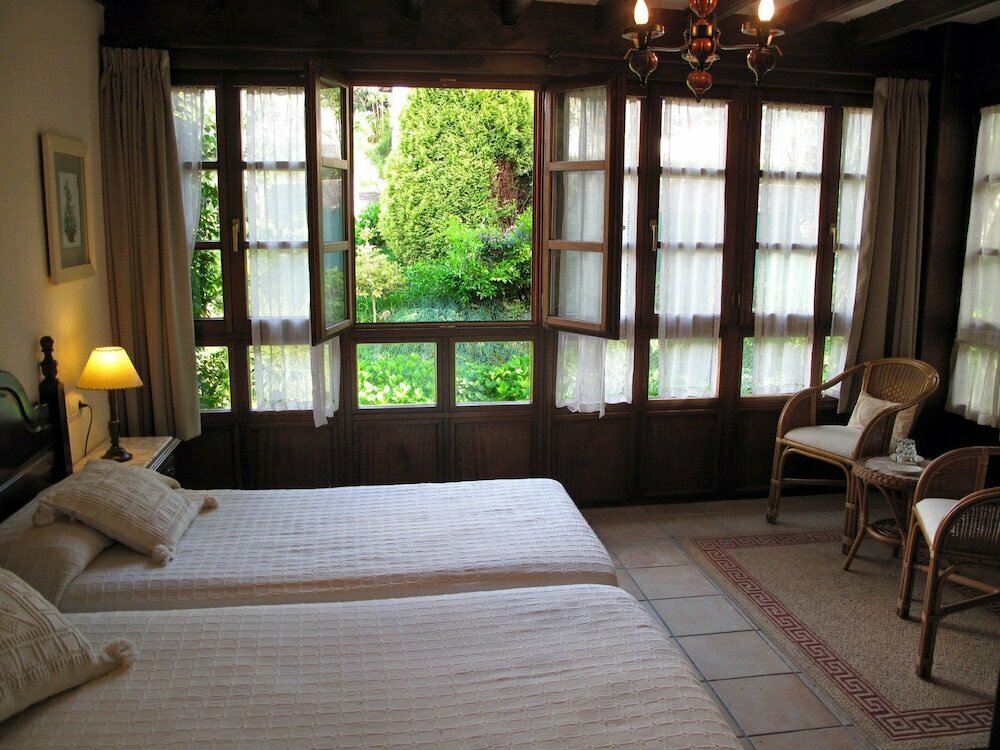 Hotel Trisqueles y Buganvillas, Principality of Asturias, photo