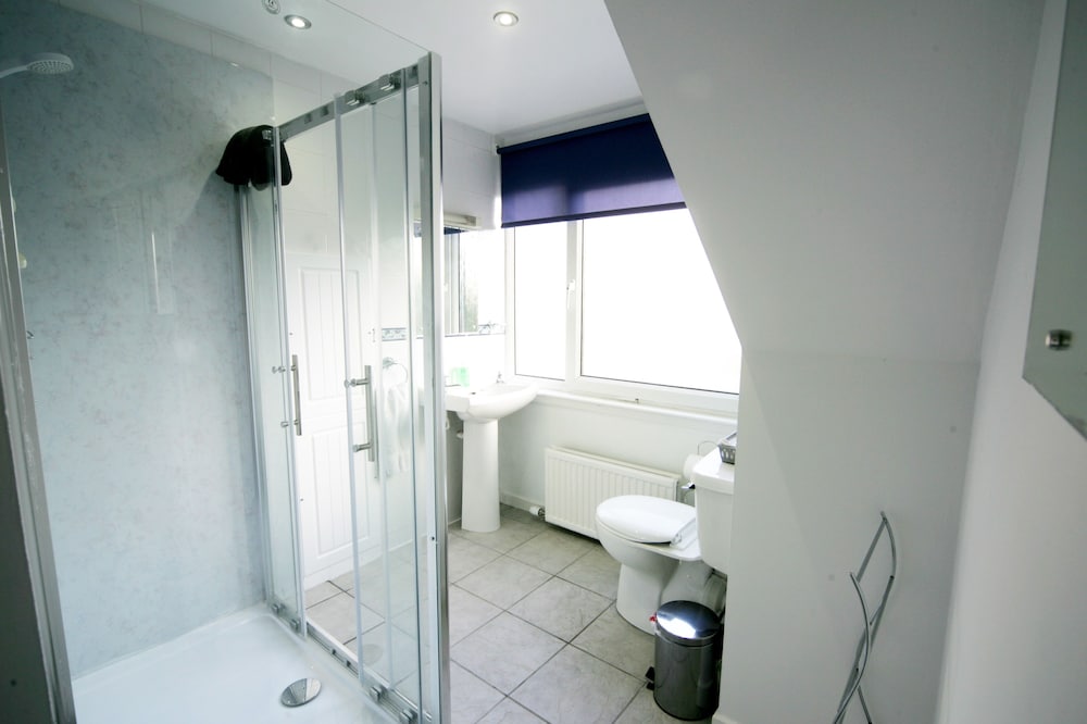 Фото Dean Park Guest House