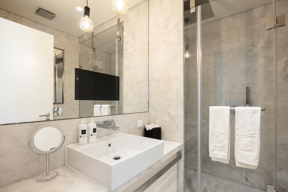 Фото Lisbon Best Apartments, площадь Шьяду