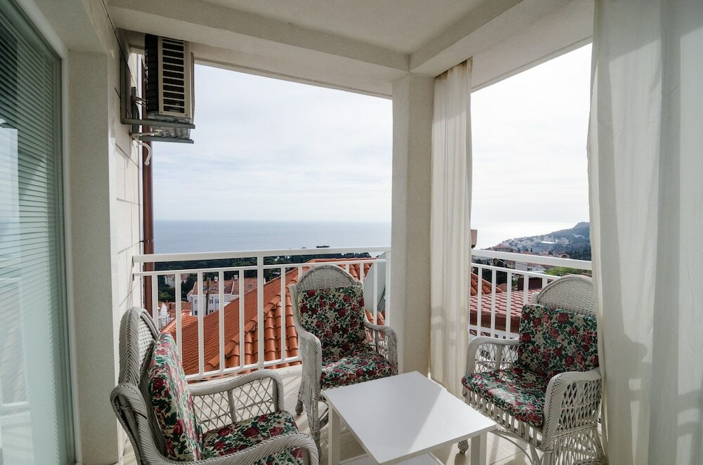 Фото Apartments Carmelitta