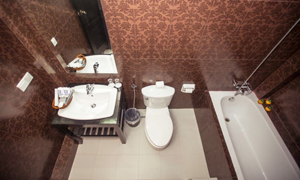 Фото Wh Hotel Thanlyin