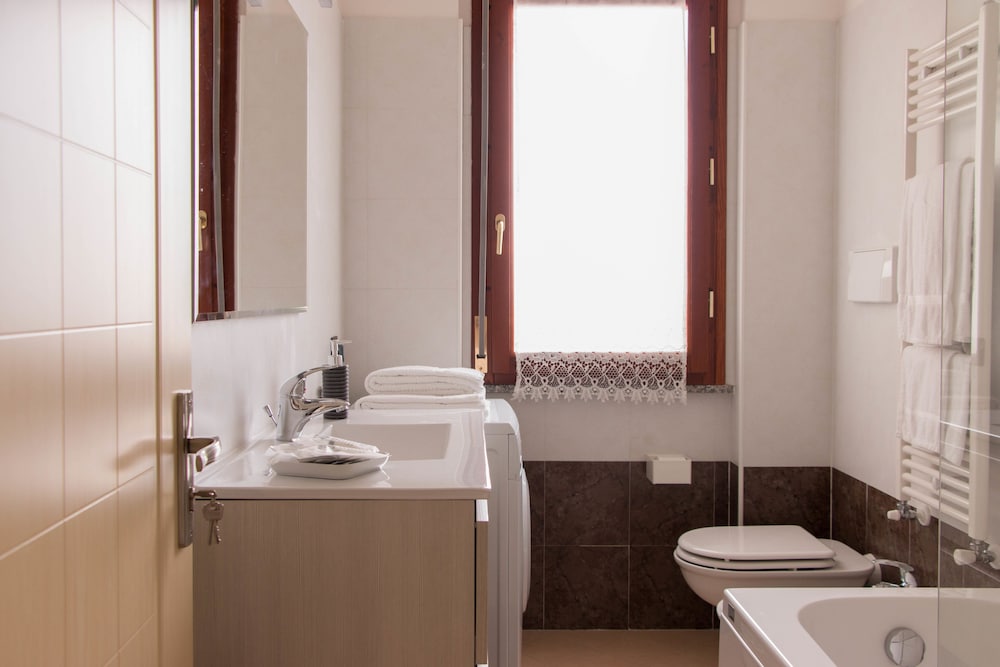 Фото Hq Aparthotel Milano Inn - Smart Suites