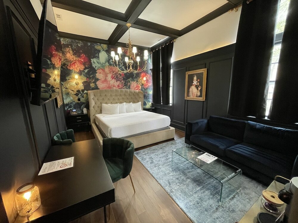 Фото Front Street Inn