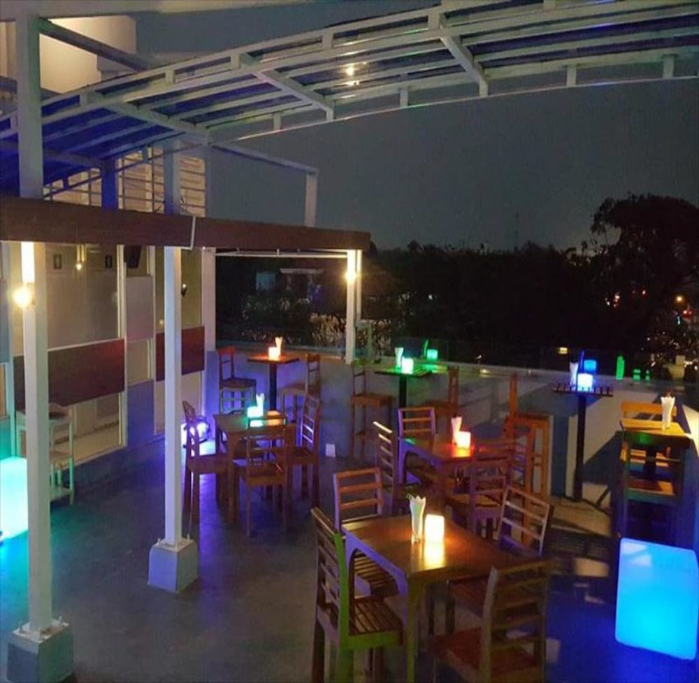 Фото Asian Smile Hotel