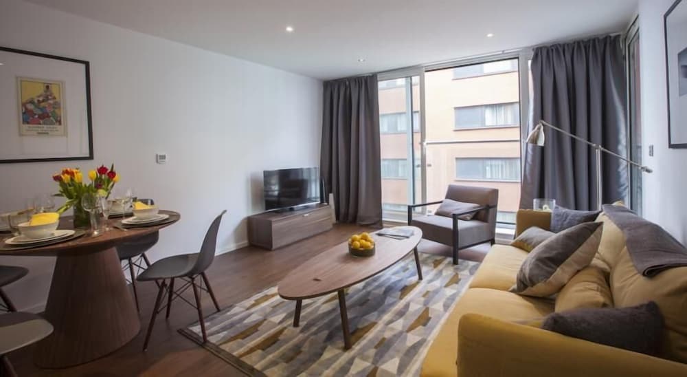 Фото Belvedere Royal Victoria Docks