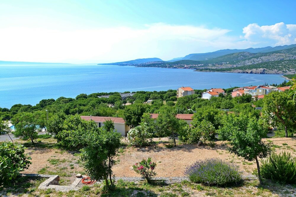 Фото Mediteran kamp Mobile Homes in Camping Klenovica