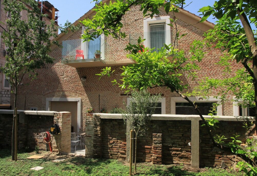 Фото Azur Palace Luxury Rooms