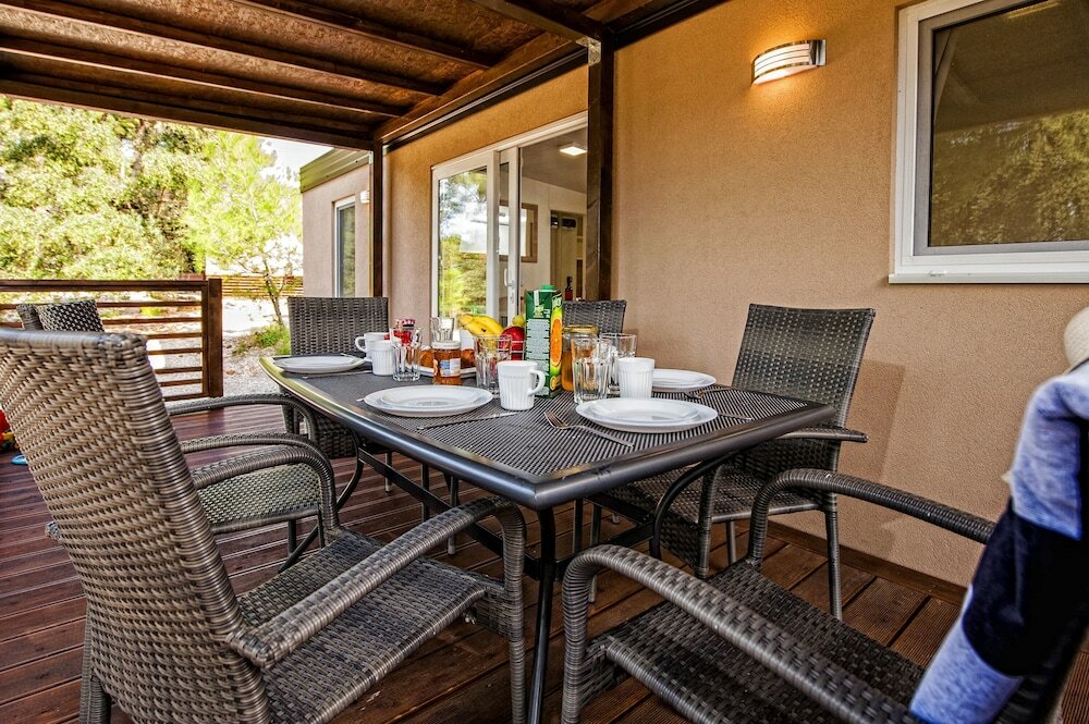 Фото Mediteran kamp Mobile Homes in Camping Klenovica