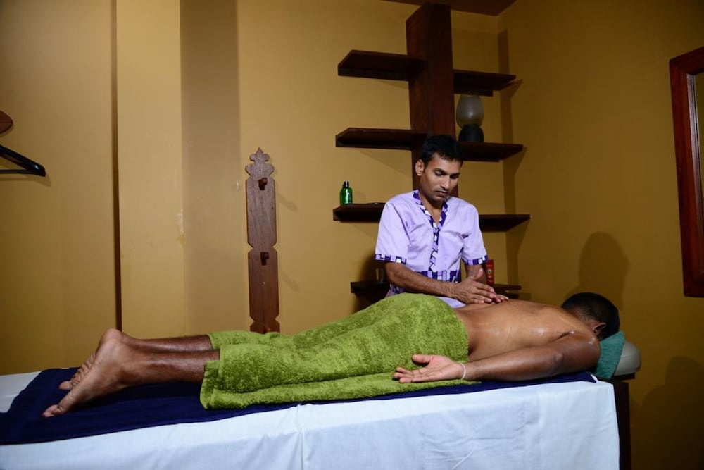 Фото The Royal Mall Kandy