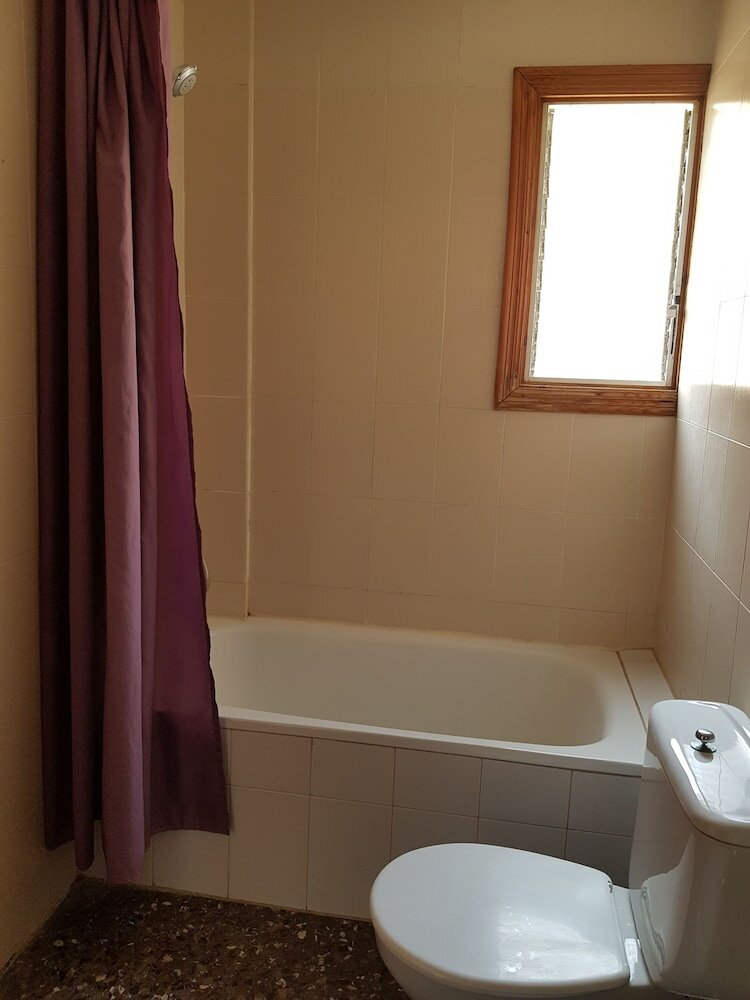 Фото Hostal L Escaleta