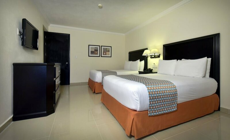Гостиница Hotel Bonampak в Канкуне