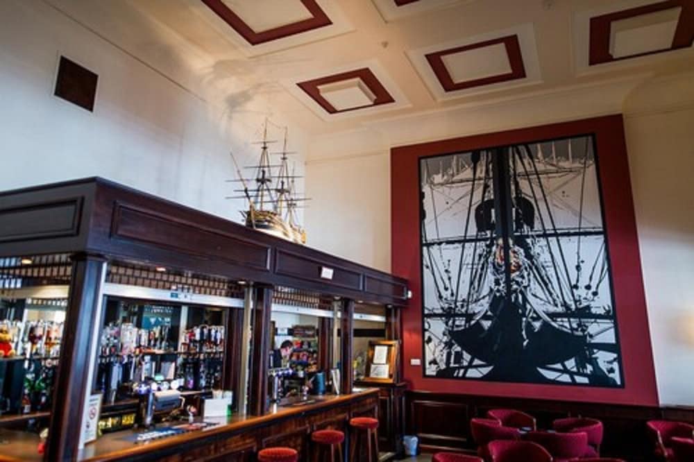 Фото The Royal Maritime Club