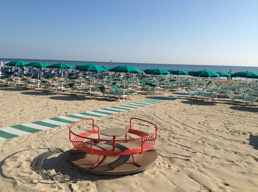 Фото Hotel Majestic