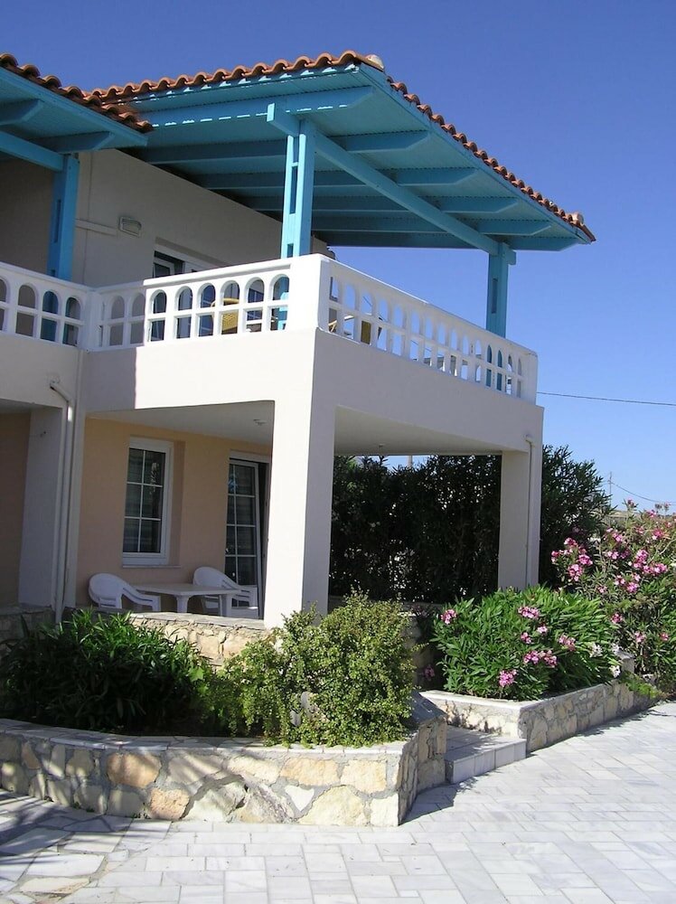 Фото Nicolas Apartments