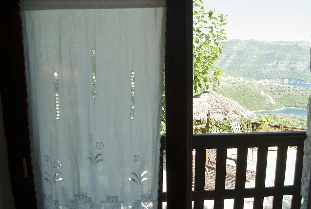 Фото Arethousa Villas