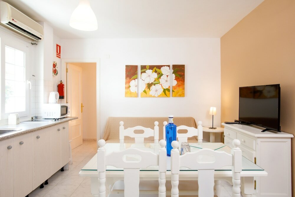 Фото Apartamentos Turísticos Almoraide