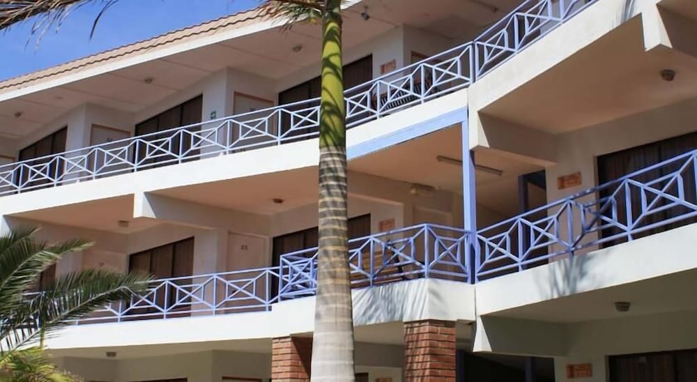 Фото отеля 1