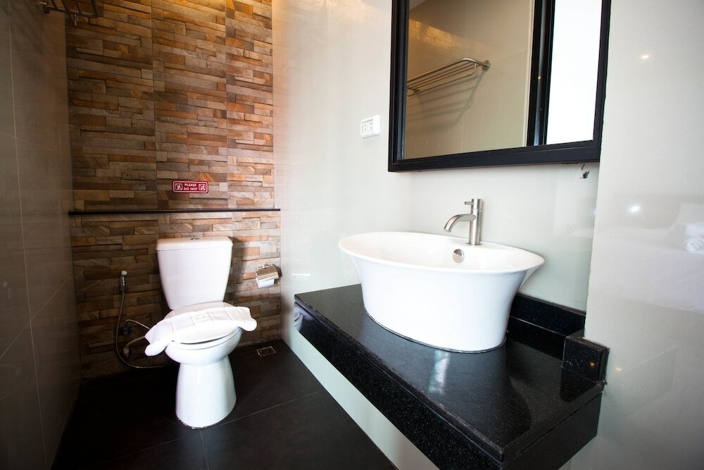 Фото The Arak Bed Bar and Hostel