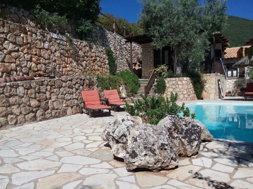 Фото Arethousa Villas