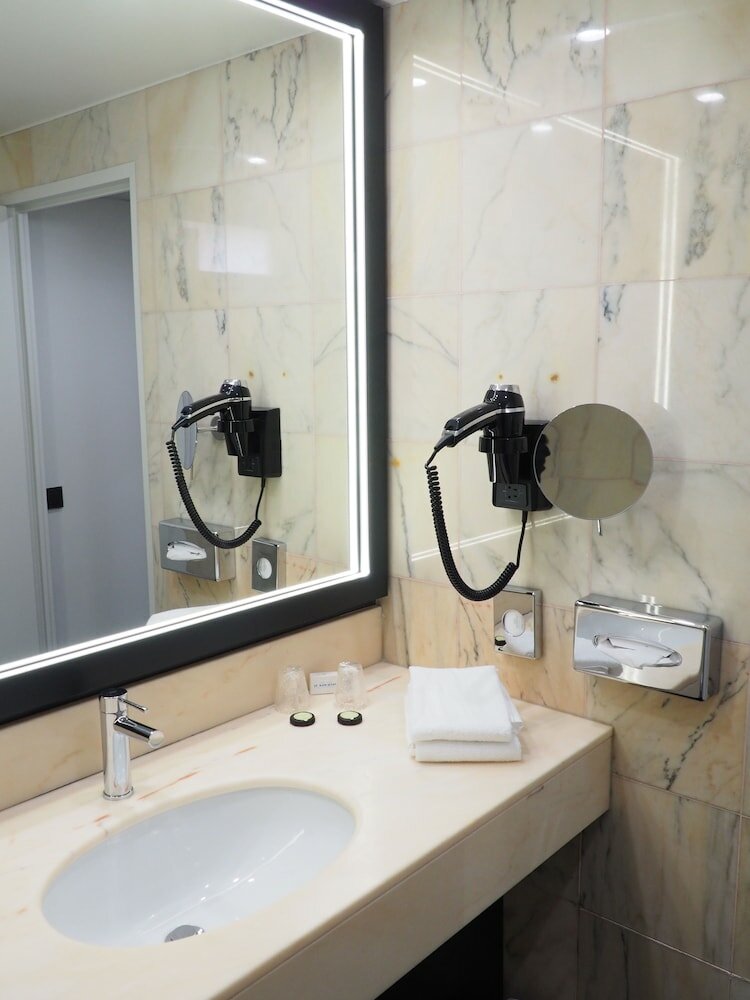 Фото Mercure Paris Saint-Ouen