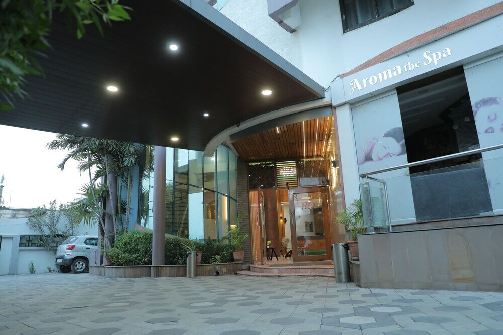 Фото Hotel Gokul
