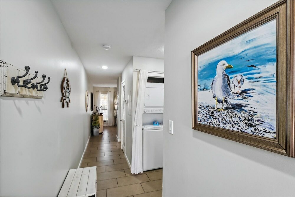 Фото Endless Summer E3 by Book That Condo