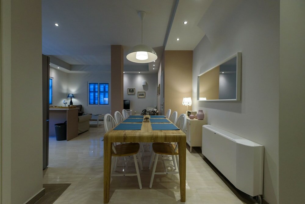 Фото The Mansion