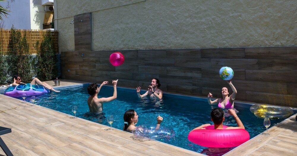 Фото The Mansion