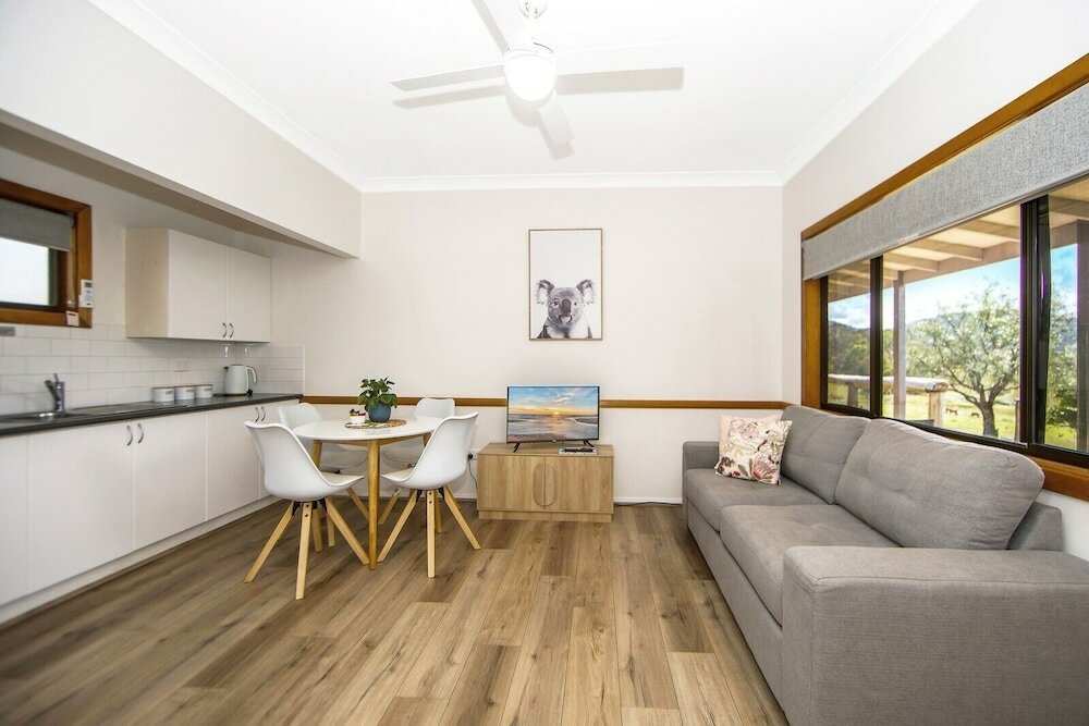 Фото Altamira Along Bakers Creek