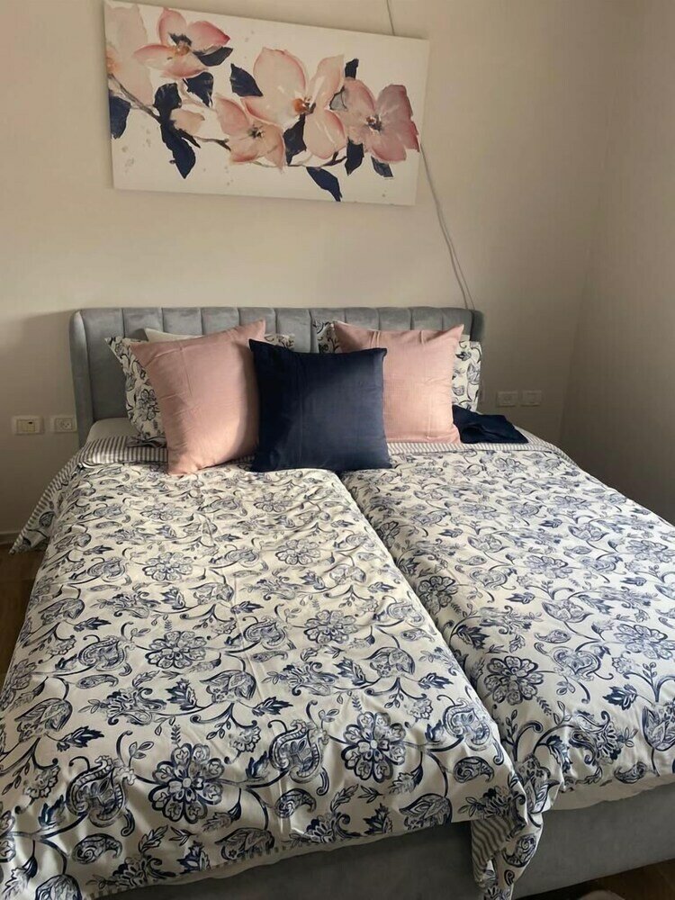 Фото Chateau Gabriel 6 Br Villa w Heated Pool