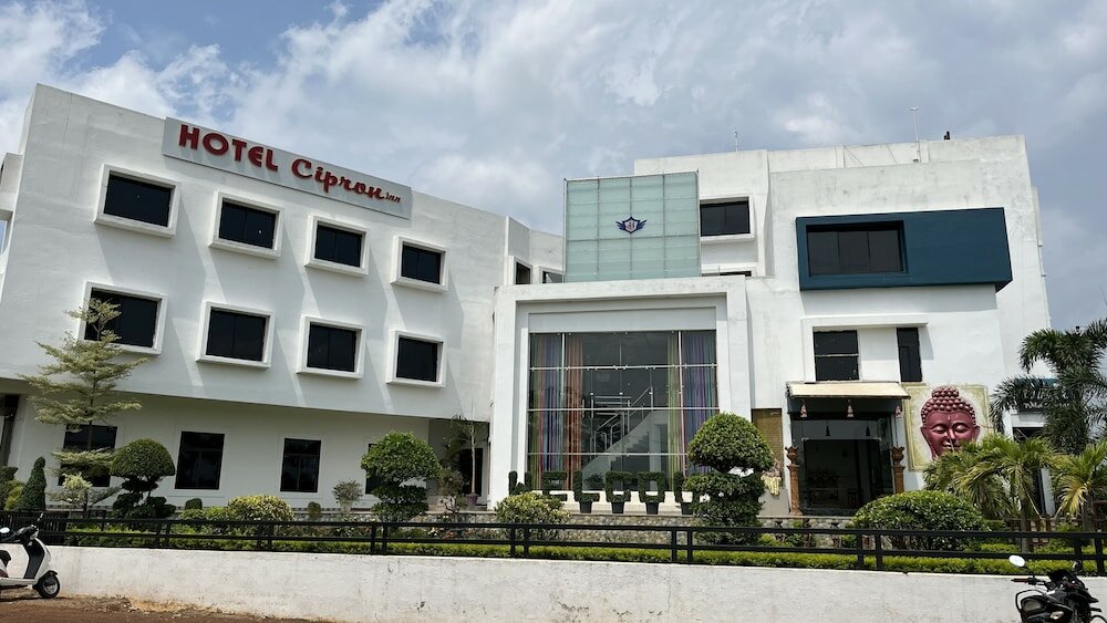 Фото отеля 1