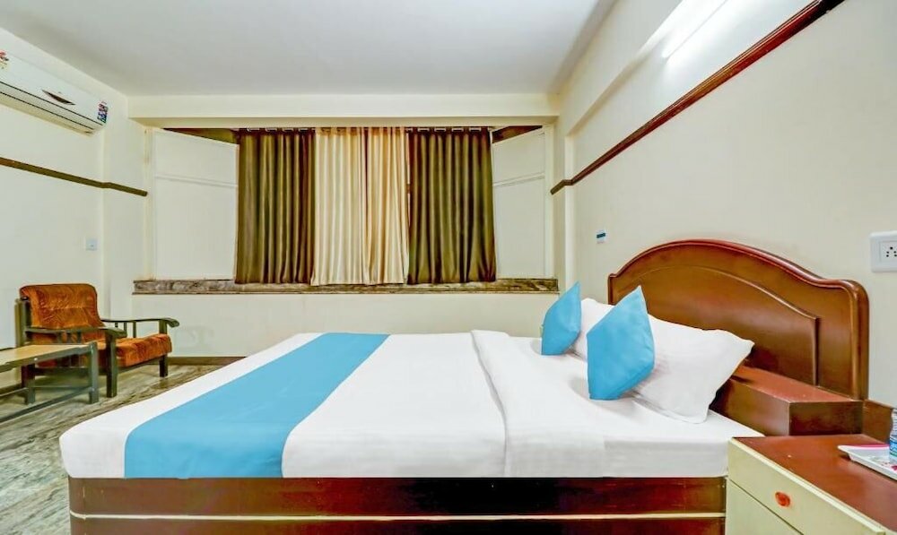 Фото Hotel Rvees Regency
