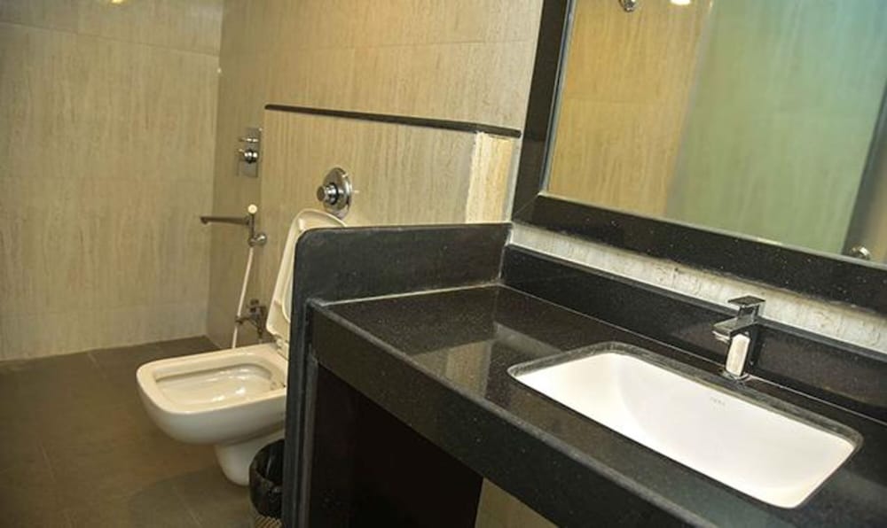 Фото Fabhotel Don Hill Beach Resort