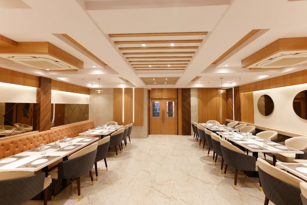 Фото Hotel Sarc Inn