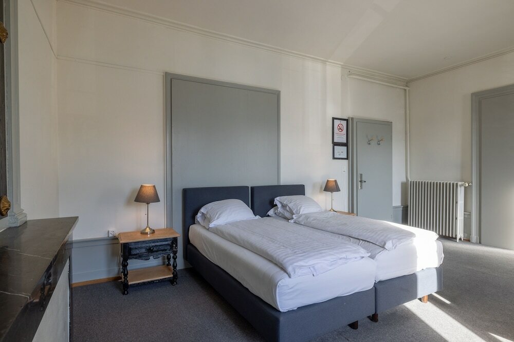 Фото Vevey Hotel & Guesthouse