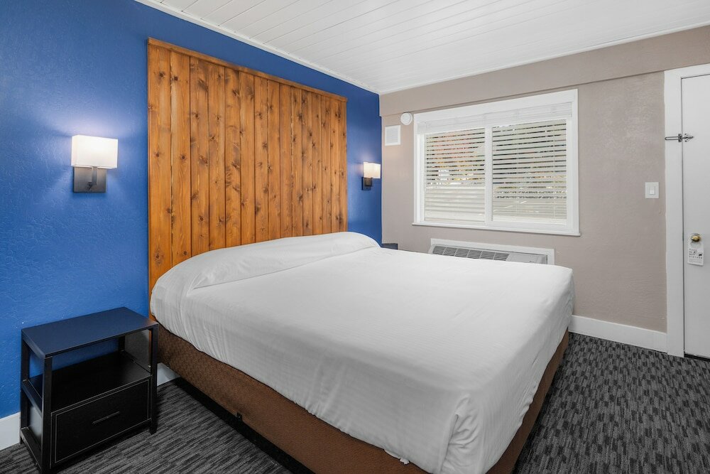 Фото The Inn at Boatworks