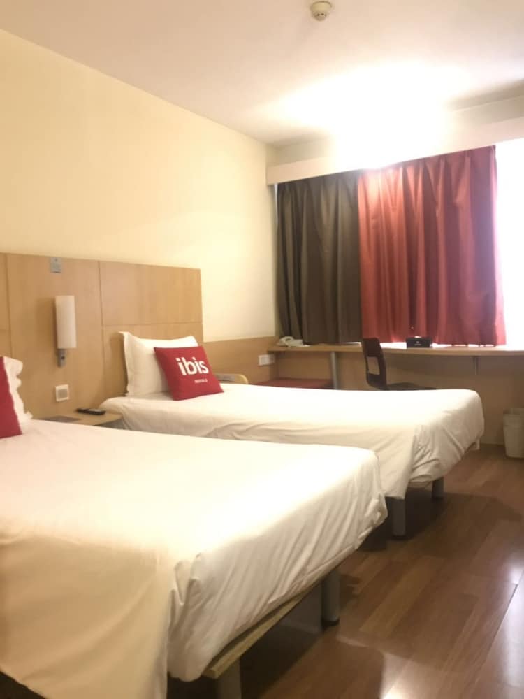 Фото Ibis Chengdu Yongfeng Hotel