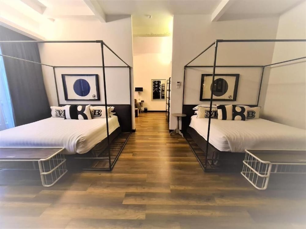 Фото Hotel Suria 18