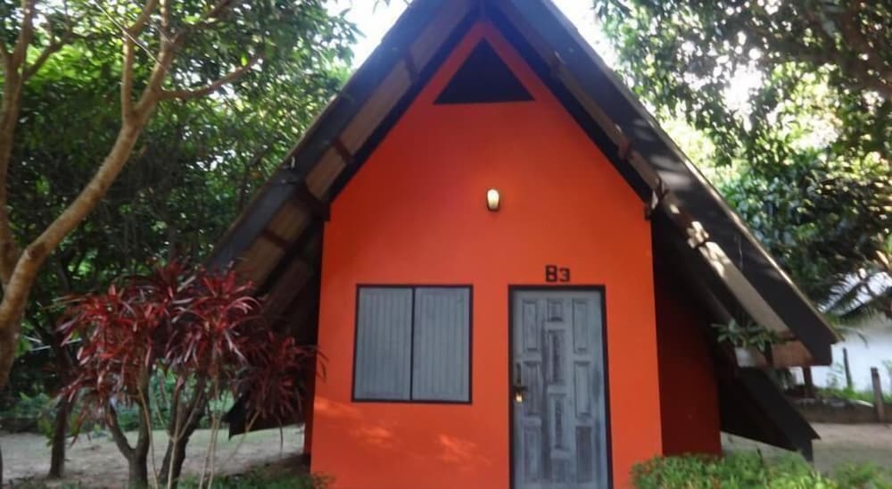 Фото Cashewnut Tree Bungalows