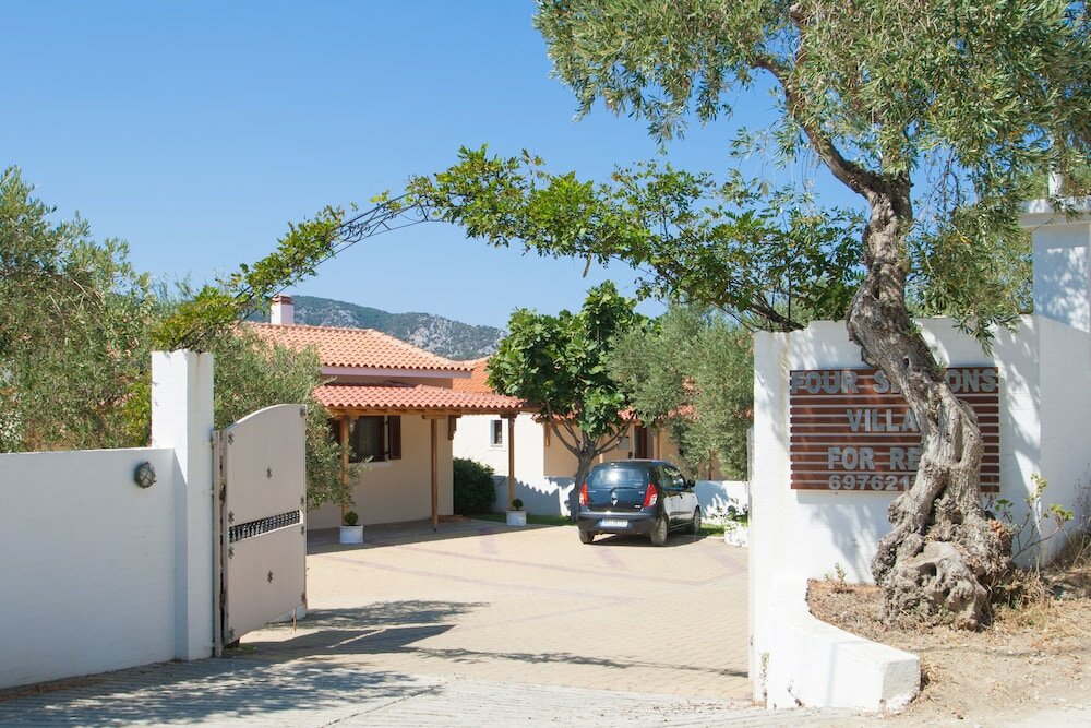 Фото Four Seasons Villas