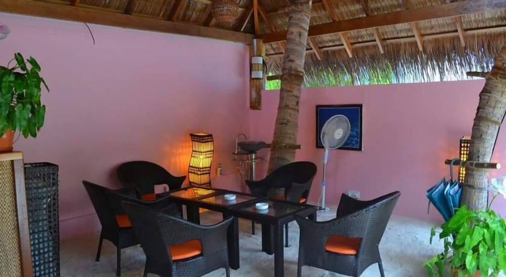 Фото Rasdhoo Coralville Hotel