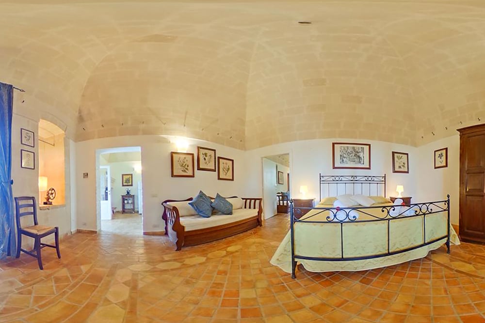 Фото Agriturismo La Stornara