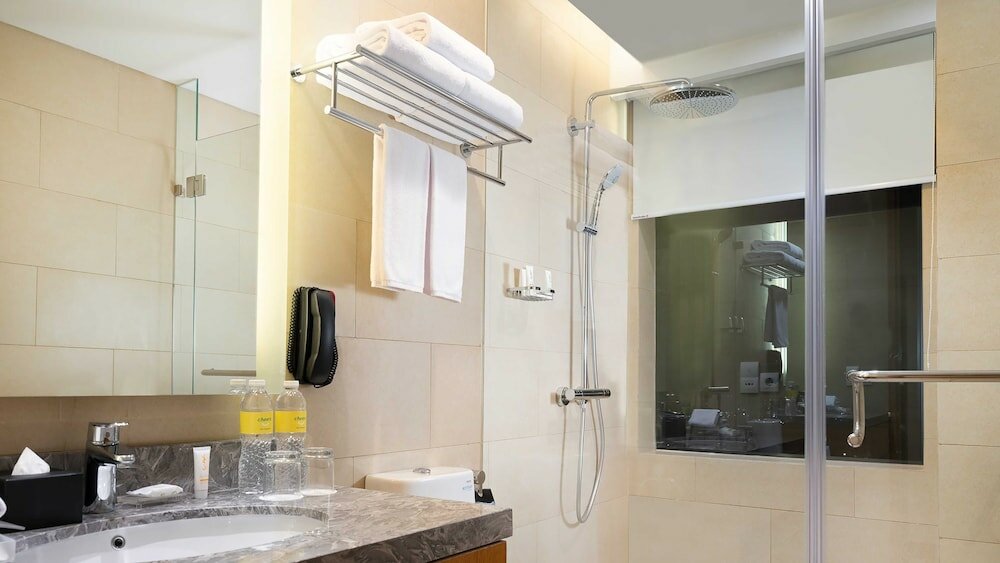 Фото Holiday Inn & Suites Jakarta Gajah Mada, an Ihg Hotel