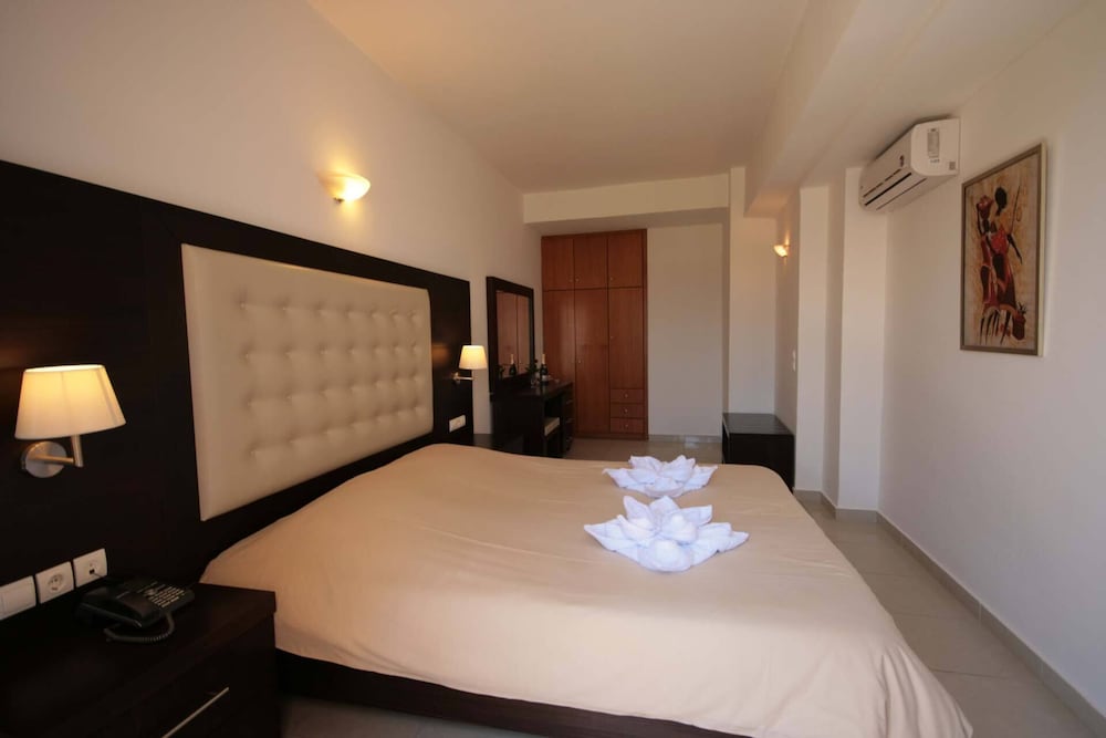 Фото Castro Beach Hotel