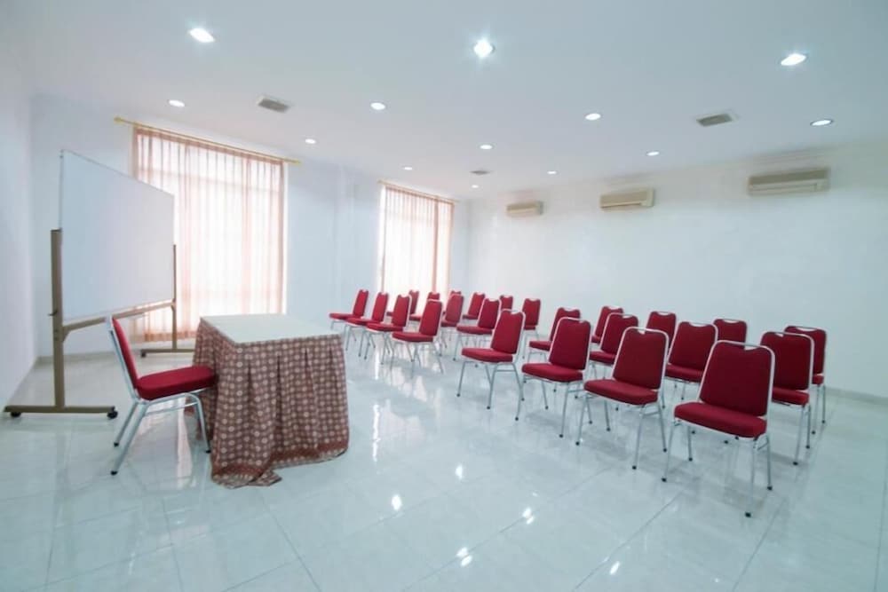Фото Hotel Sinar 2