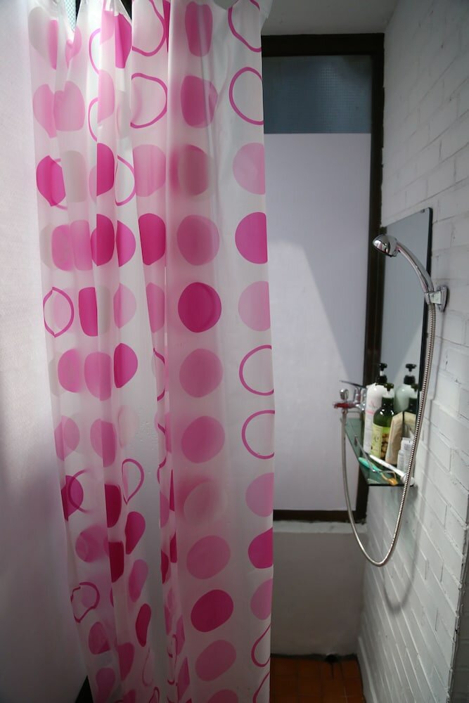 Фото Housetay Guesthouse 3nd Branch